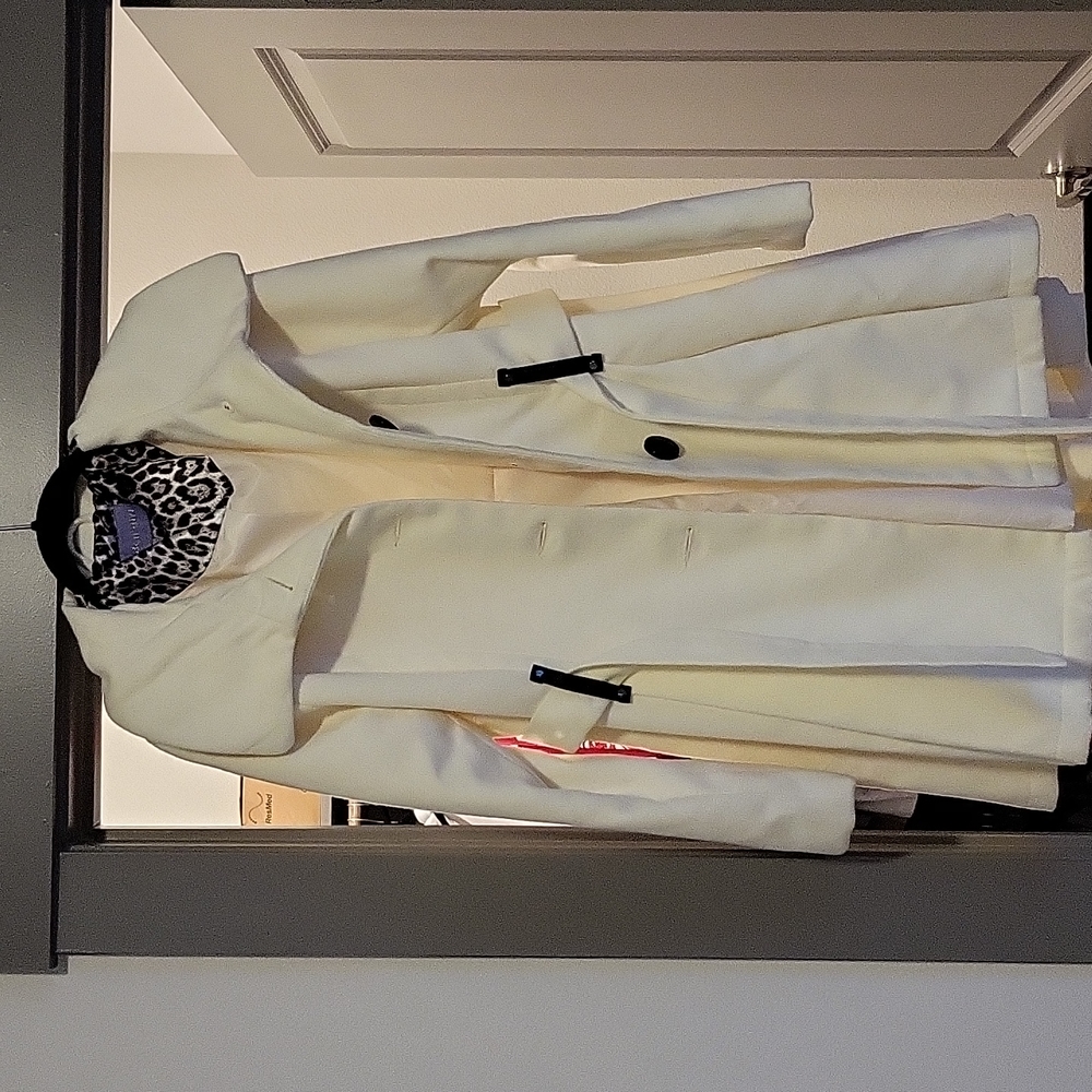 Women's Cream color belt jacket